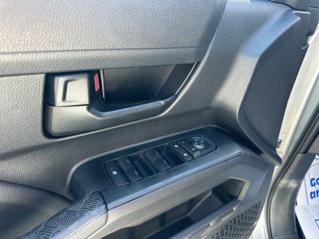 2026 Toyota Tacoma 4WD 4WD SR Double Cab 5' Bed AT (Natl)