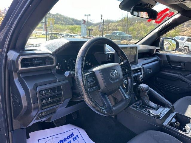 2024 Toyota Tacoma 4WD 4WD SR Double Cab 5' Bed AT (Natl)