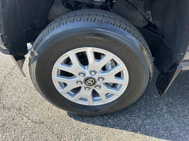 2024 Toyota Tacoma 4WD 4WD SR Double Cab 5' Bed AT (Natl)