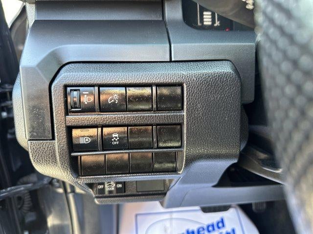 2024 Toyota Tacoma 4WD 4WD SR Double Cab 5' Bed AT (Natl)