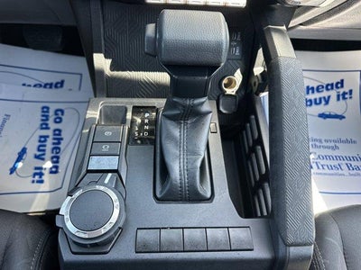 2025 Toyota Tacoma 4WD 4WD SR Double Cab 5' Bed AT (GS)