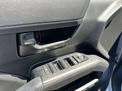 2025 Toyota Tacoma 4WD 4WD SR Double Cab 5' Bed AT (GS)