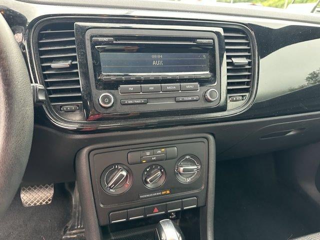 2014 Volkswagen Beetle 2dr Auto 1.8T Entry PZEV