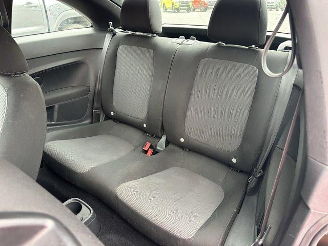 2014 Volkswagen Beetle 2dr Auto 1.8T Entry PZEV