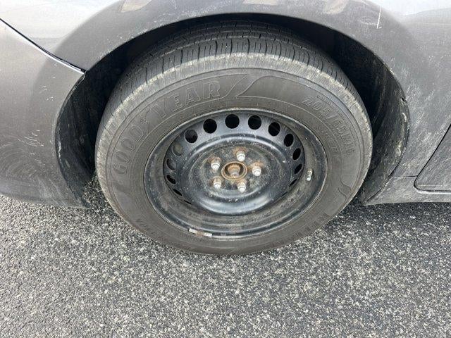 2015 Toyota Camry 4dr Sdn I4 Auto LE (SE)