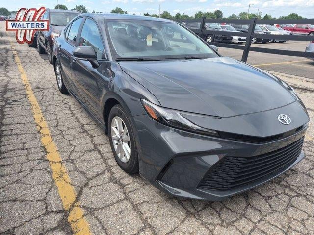 2025 Toyota Camry LE (Natl)