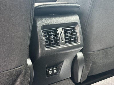 2025 Toyota Camry LE (Natl)