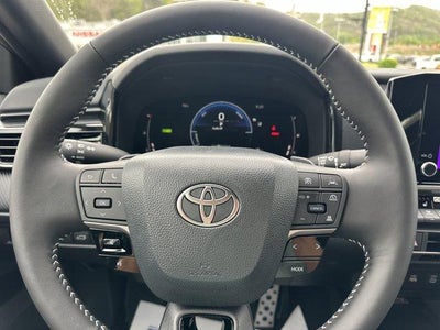 2026 Toyota Camry SE (Natl)