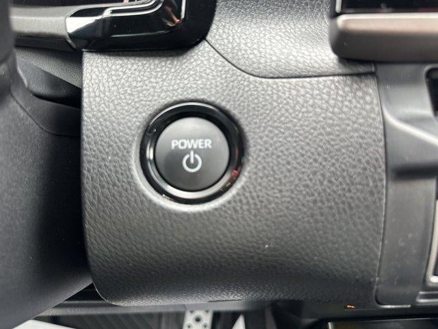 2026 Toyota Camry SE (Natl)