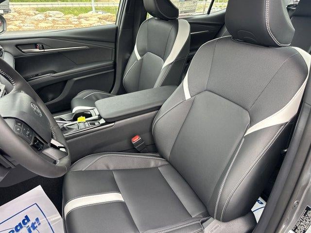 2026 Toyota Camry SE (Natl)