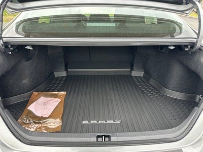 2026 Toyota Camry SE (Natl)