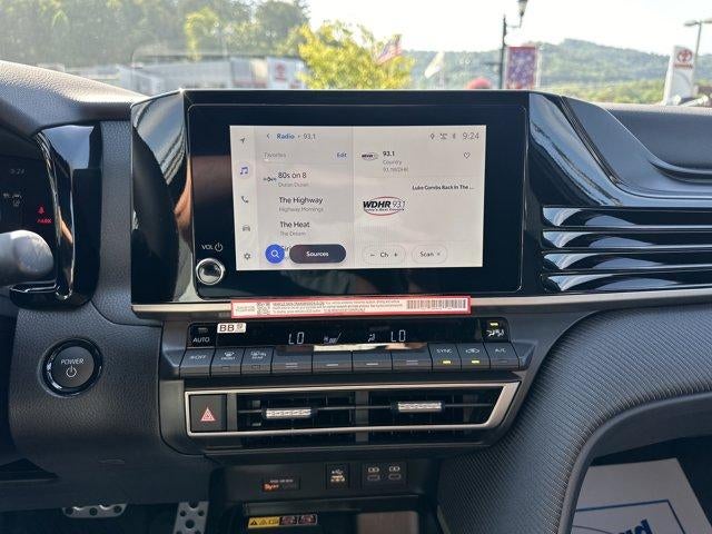 2026 Toyota Camry SE (Natl)
