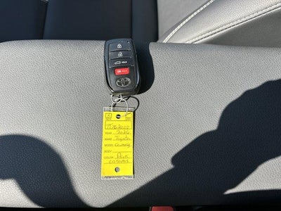 2026 Toyota Camry SE (Natl)
