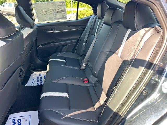 2026 Toyota Camry SE (Natl)