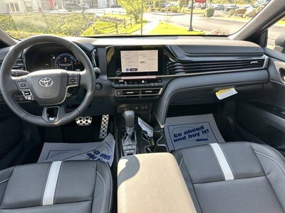 2026 Toyota Camry SE (Natl)