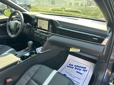 2026 Toyota Camry SE (Natl)
