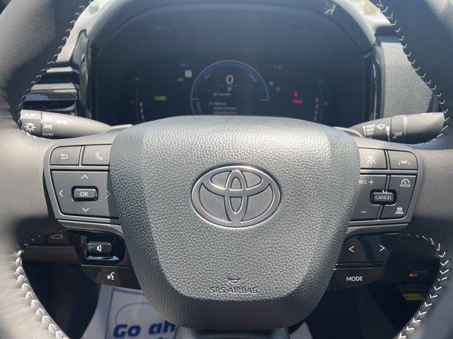 2026 Toyota Camry SE (Natl)