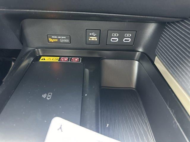 2026 Toyota Camry SE (Natl)