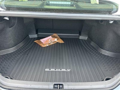 2026 Toyota Camry SE (Natl)