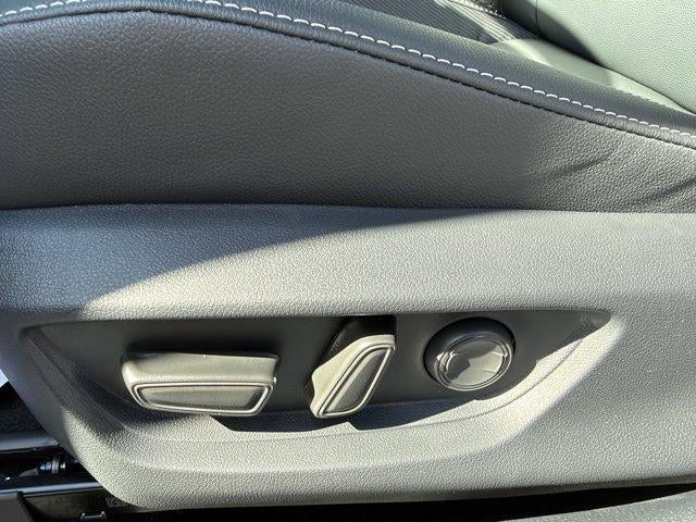 2026 Toyota Camry SE (Natl)