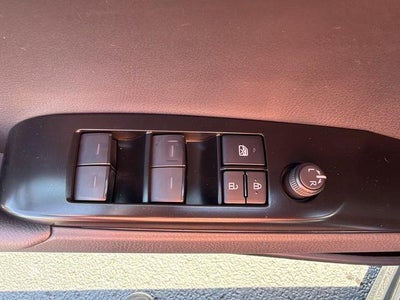 2026 Toyota Camry SE (Natl)