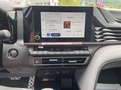 2026 Toyota Camry SE (Natl)
