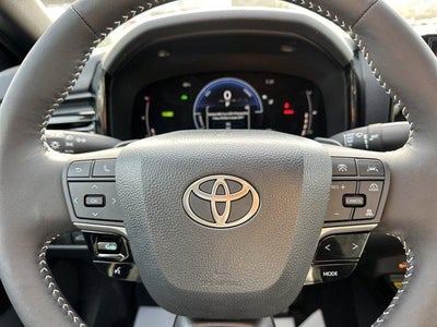 2026 Toyota Camry SE (Natl)