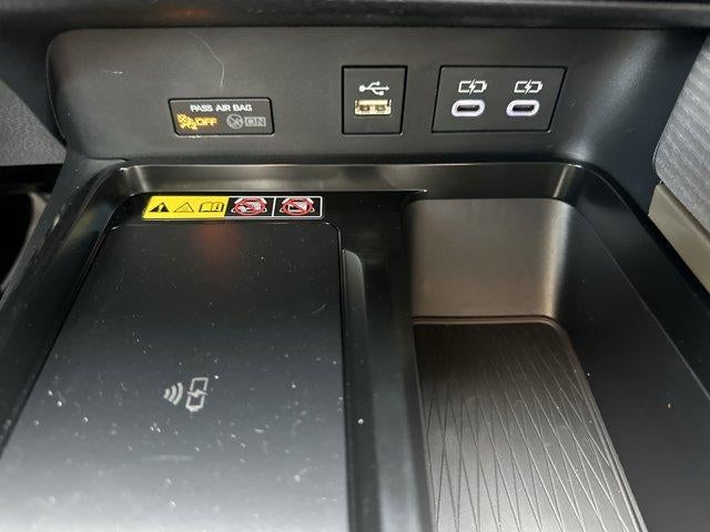 2026 Toyota Camry SE (Natl)