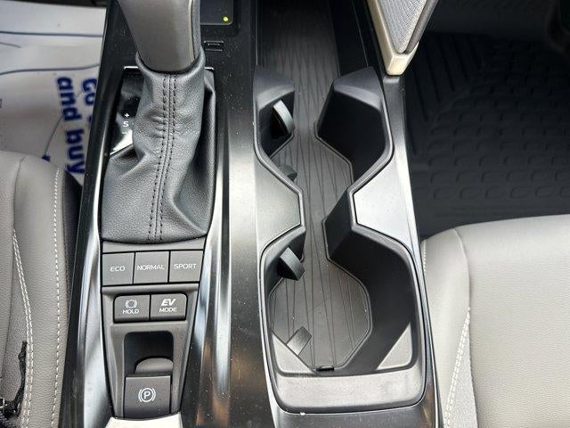 2026 Toyota Camry SE (Natl)