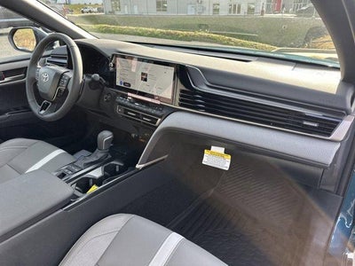 2026 Toyota Camry SE (Natl)