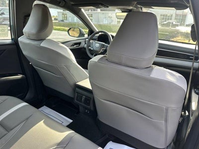 2026 Toyota Camry SE (Natl)