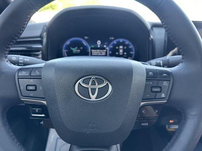 2025 Toyota Camry XSE AWD (Natl)