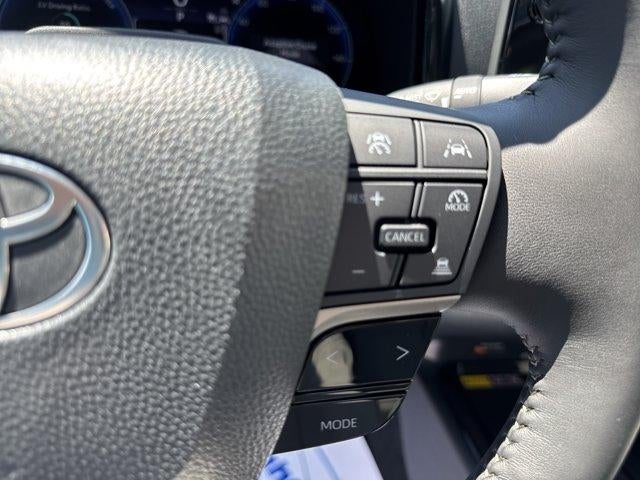 2026 Toyota Camry XLE AWD (Natl)