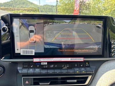 2026 Toyota Camry XLE AWD (Natl)