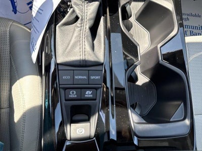 2026 Toyota Camry XLE AWD (Natl)