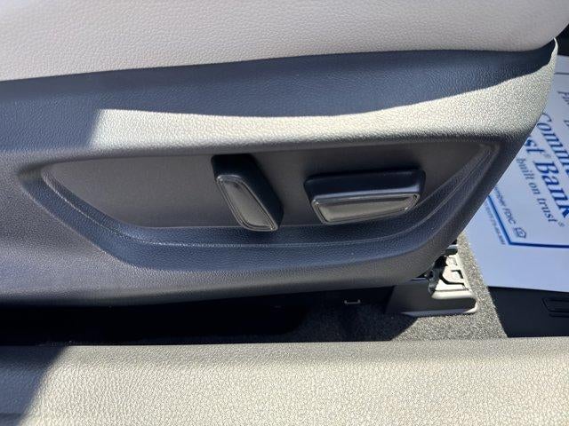 2026 Toyota Camry XLE AWD (Natl)