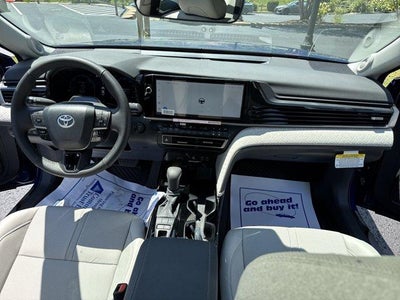 2026 Toyota Camry XLE AWD (Natl)