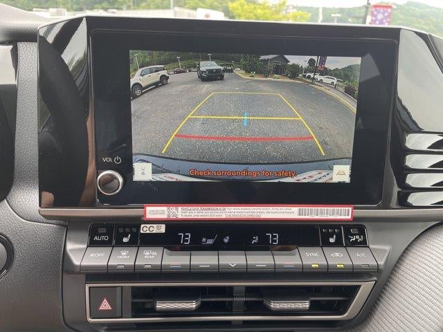 2026 Toyota Camry SE AWD (Natl)