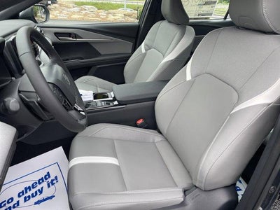 2026 Toyota Camry SE AWD (Natl)