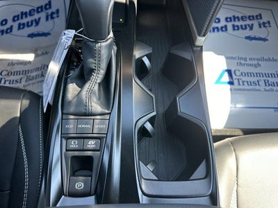 2026 Toyota Camry SE AWD (Natl)