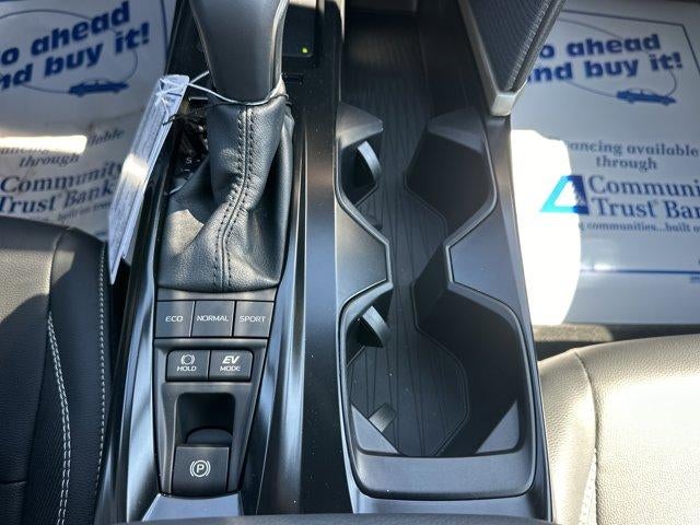 2026 Toyota Camry SE AWD (Natl)