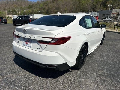 2026 Toyota Camry SE AWD (Natl)