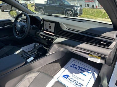 2026 Toyota Camry SE AWD (Natl)