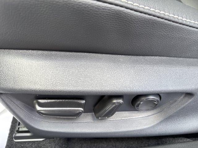 2026 Toyota Camry Nightshade AWD (Natl)