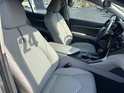 2024 Toyota Camry SE Auto AWD (Natl)