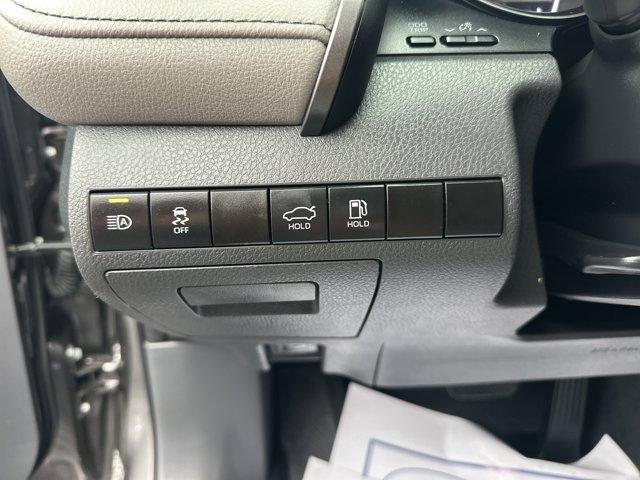 2023 Toyota Camry SE Auto AWD (Natl)