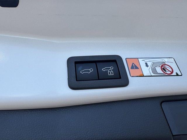 2026 Toyota RAV4 SE AWD (Natl)