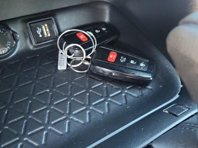 2024 Toyota RAV4 Hybrid XLE AWD (Natl)