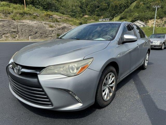 2015 Toyota Camry 4dr Sdn I4 Auto LE (SE)