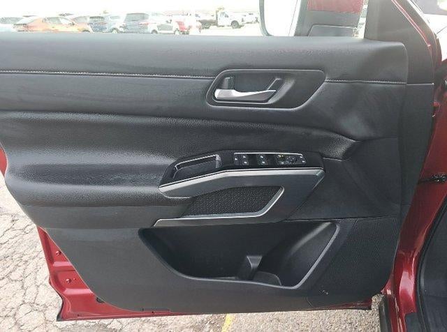 2024 Nissan Pathfinder SL 2WD